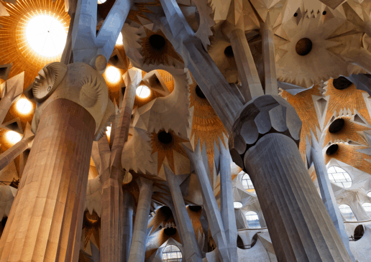 Barcelona Guided Sagrada Familia Tour & Sailing Experience - Booking and Cancellation Policy
