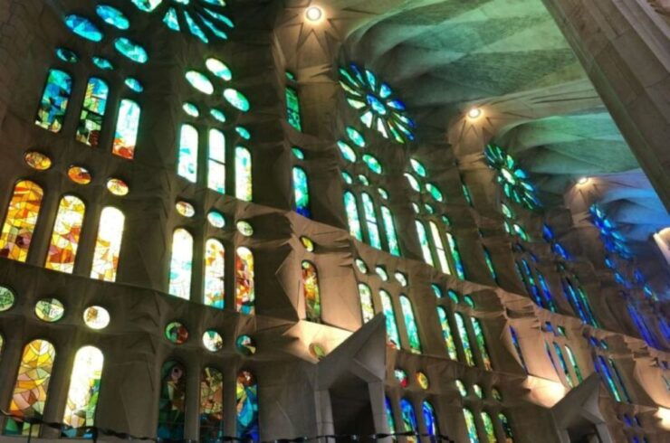 Barcelona: Guided Sagrada Familia Tour & Skip-The-Line Entry - Tour Pricing and Duration