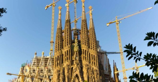 Barcelona: Guided Sagrada Familia Tour & Skip-The-Line Entry - Frequently Asked Questions