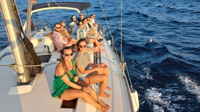 Barcelona half-day yacht tour with drinks and snacks - A sunset view, without leaving Barcelona