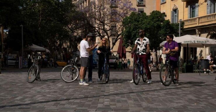 Barcelona: Hidden Gems-Alternative Districts Tour by E-Bike - Itinerary Highlights