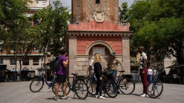 Barcelona: Hidden Gems-Alternative Districts Tour by E-Bike - Booking Information
