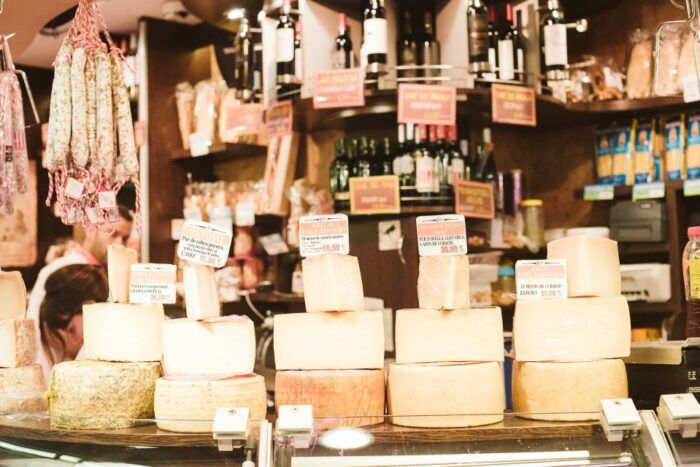 Barcelona: Hidden Markets, Tapas & Paella Food Tour - Booking and Logistical Details