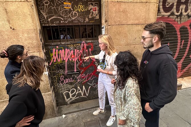 Barcelona Hidden Street Art Tour - Discover Barcelonas Vibrant Street Art Scene