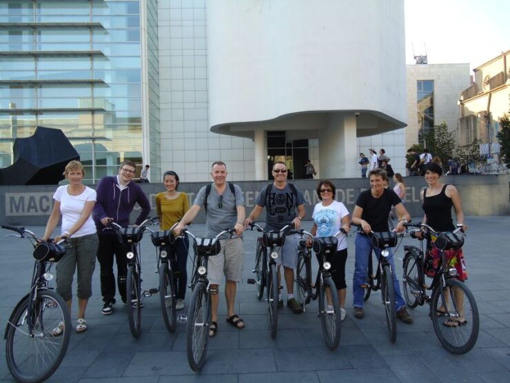 Barcelona Highlights Bike Tour: Cycle Along the Beach! - Activity Overview