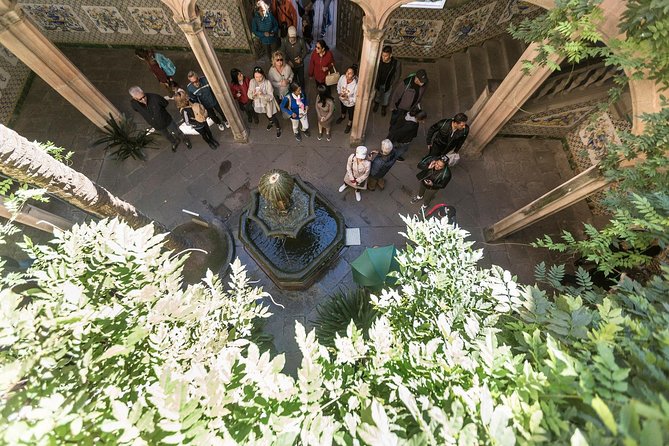 Barcelona Highlights: Gothic Quarter, Coastline and Montjuic Mountain - Taking in Barcelonas History