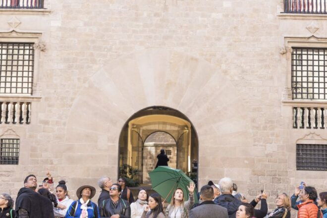 Barcelona: Highlights Guided Tour and Optional Paella Class - Tour Highlights and Inclusions