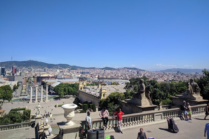 Barcelona Highlights Private Tour in a Chauffeured Mercedes-Benz - Highlights and Sightseeing