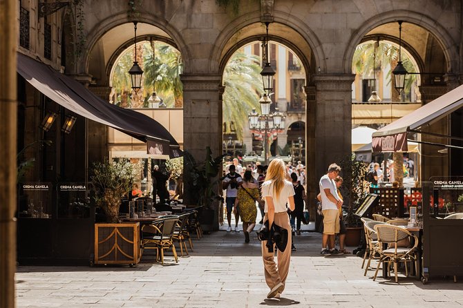 Barcelona Highlights Private Tour With a Local 100% Personalized - The Sum Up