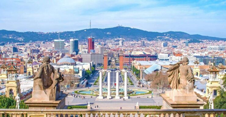 Barcelona Highlights Small Group Half-Day Tour With Pickup - Tour Experience