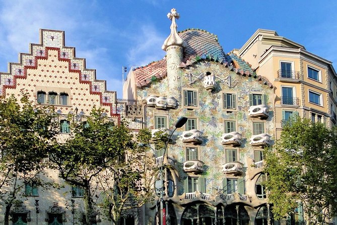 Barcelona Highlights Small Group Tour With Hotel Pick up - Positive Tour Experiences