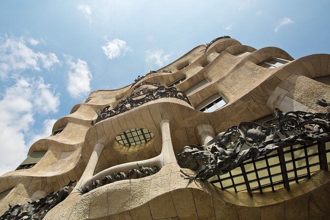 Barcelona Highlights Small Group Tour With Hotel Pick up - Disappointing Tour Experiences