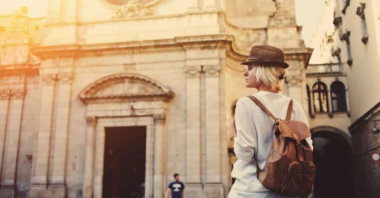 Barcelona: Historic Quarters Private Walking Tour With Tapas - Tour Highlights