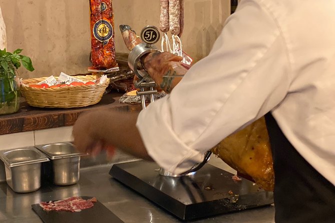 Barcelona Historic Walking Tour and Food Experience - Highlights of the Tour