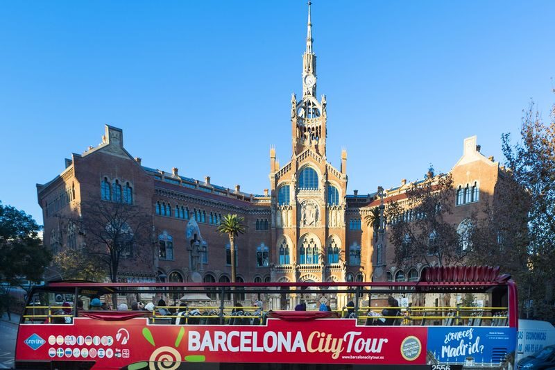 Barcelona Hop-On Hop-Off Bus Tour - Two routes, two very different Barcelonas