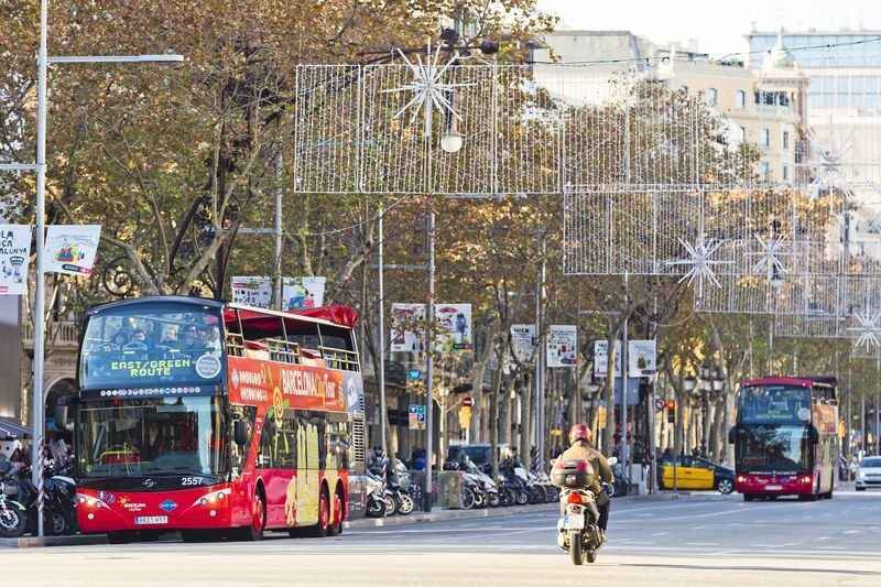 Barcelona Hop-On Hop-Off Bus Tour - The upper deck is the best seat, weather permitting
