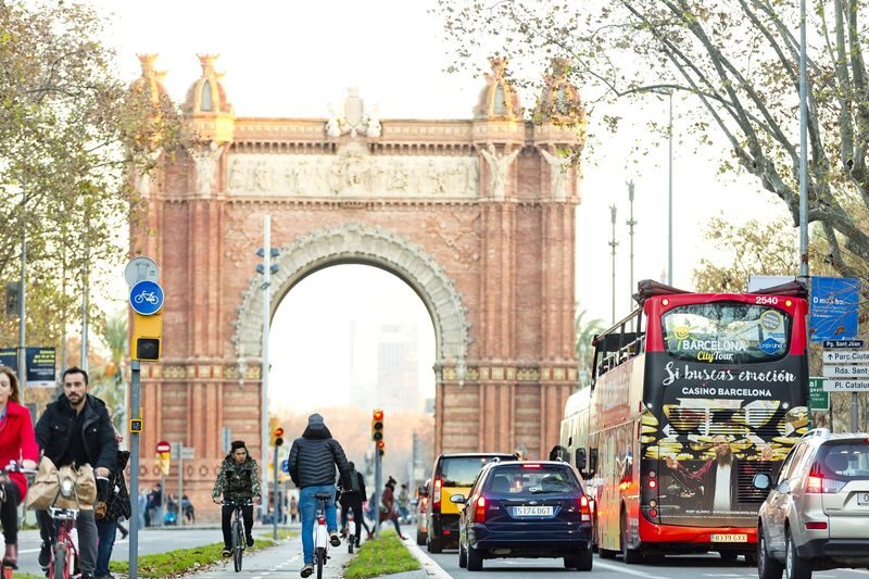 Barcelona Hop-On Hop-Off Bus Tour - Who will get the most from this bus?