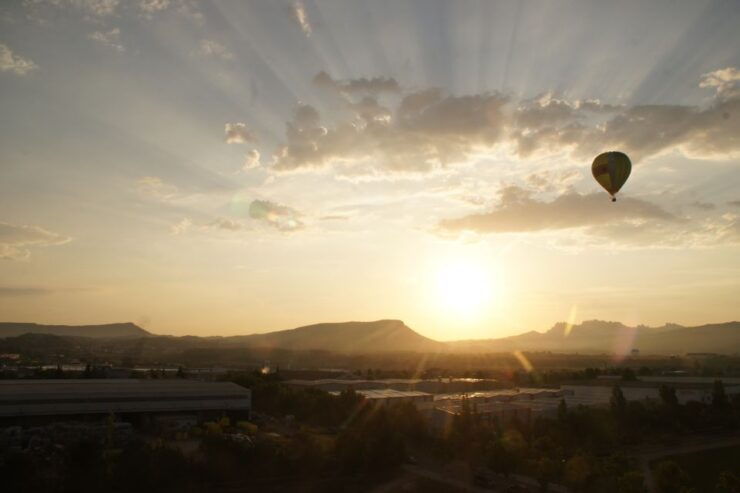 Barcelona: Hot Air Balloon Flight Experience - Booking Details