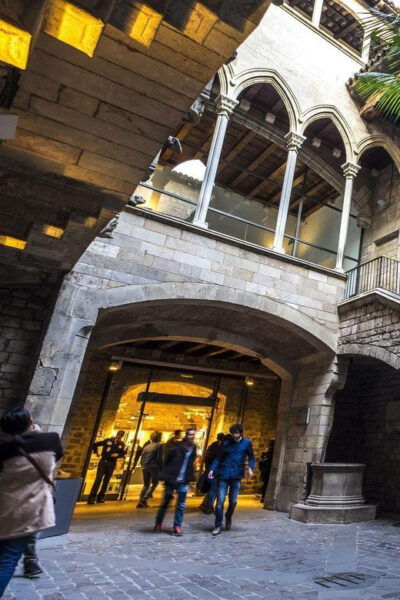 Barcelona: In-App City Card W/ Access to 20+ Digital Guides - Frequently Asked Questions