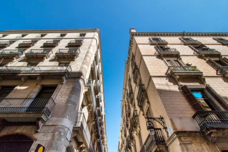 Barcelona: Insta-Perfect Walk With a Local - Good To Know