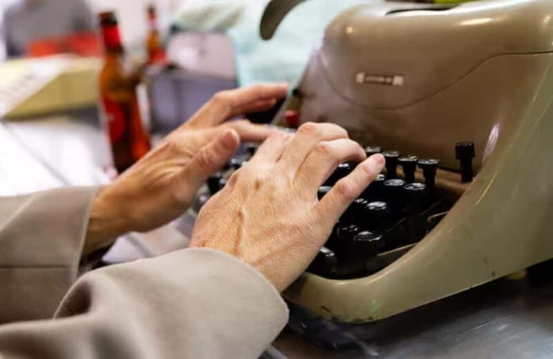 Barcelona: Letter Writing Experience on Vintage Typewriters - Who Would Love This Experience?