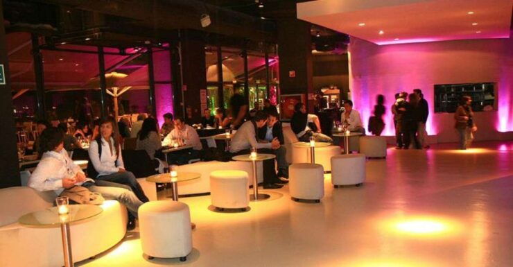 Barcelona: Limousine Tour With Bar - Experience Highlights