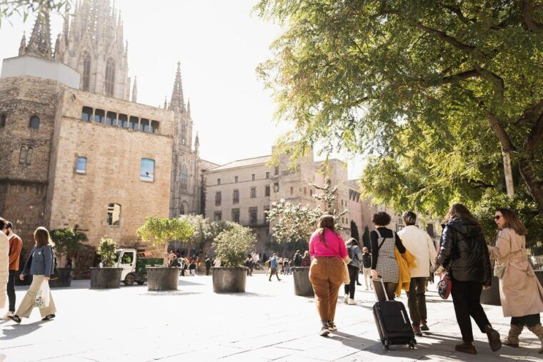 Barcelona: Local Food Tour With Tapas and Drinks - Important Information