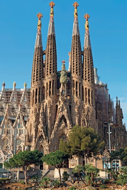 Barcelona: Luggage Storage Close to the Sagrada Familia - Operational Guarantees and Support