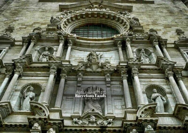 Barcelona: Luxury Dalí and Girona Tour - Key Points