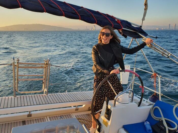 Barcelona: Luxury Private Yacht Daytime Cruise - Customer Reviews and Ratings