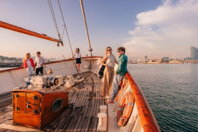Barcelona: Luxury Sailing Trip & Panoramic Helicopter Flight - Helicopter Tour
