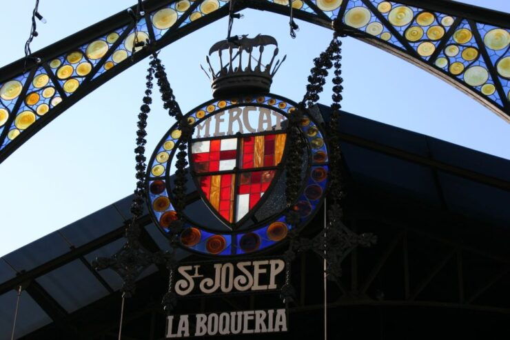 Barcelona: Merry Markets Private Christmas Tour - Tour Experience