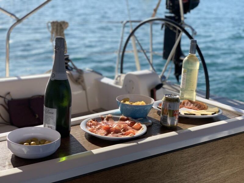 Barcelona: Midday or Sunset Sailing with Open Bar and Snacks - Authentic Guest Insights