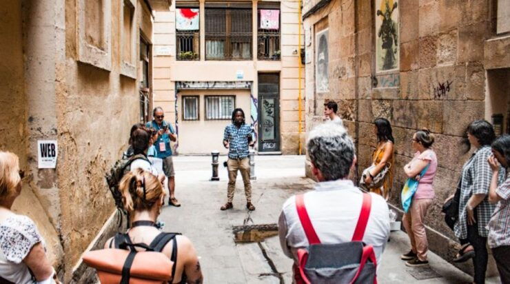 Barcelona: Migrant History and Interculturality Walking Tour - Tour Overview