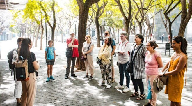 Barcelona: Migrant History and Interculturality Walking Tour - Languages and Accessibility