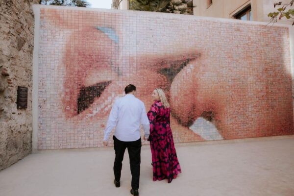 Barcelona Mini Shooting Couple - The Sum Up