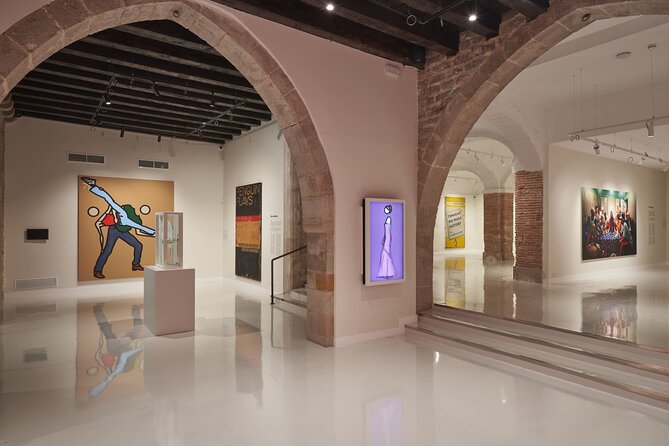 Barcelona: Moco Museum Private Guided Tour - Art Collections