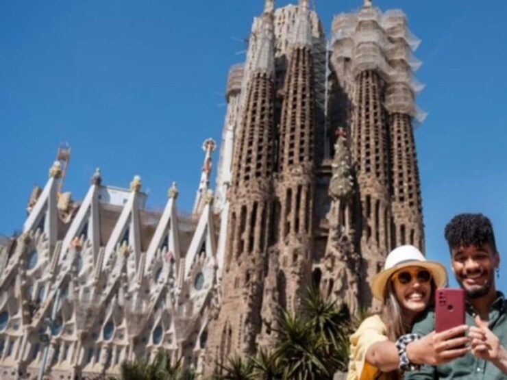 Barcelona: Modernism and Gaudi Works Walking Tour - Tour Details