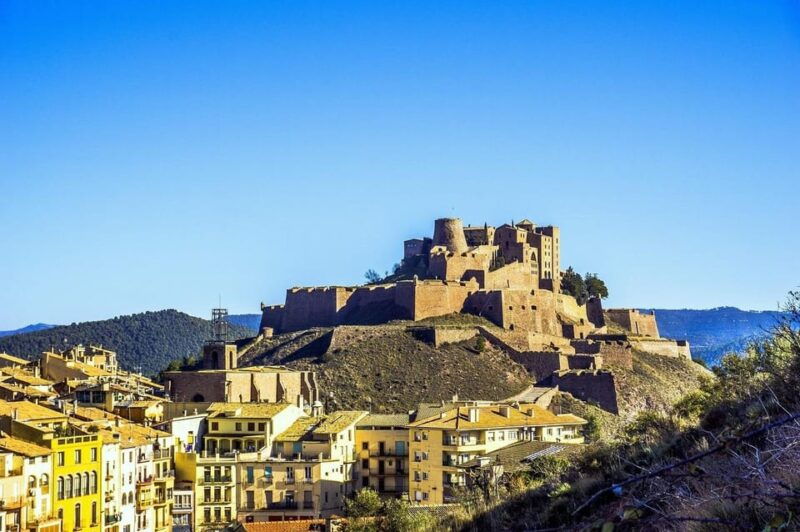 Barcelona: Monserrat, Castle and Salt Private Tour - Itinerary
