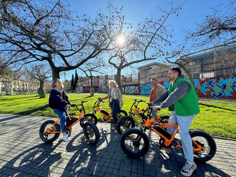 Barcelona Montjuïc Half-Day Small Group Electric Bike Tour - What the route offers along the way