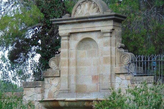 Barcelona Montjuïc Magic Mountain Tour - Tour Experience