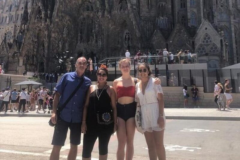 Barcelona : Montjuic Walking Tour With a Guide - Good To Know
