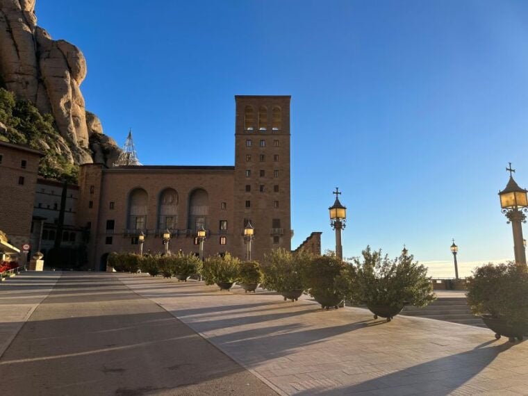 Barcelona: Montserrat Early Hiking Trip With Abbey & Madonna - Customer Reviews and Feedback