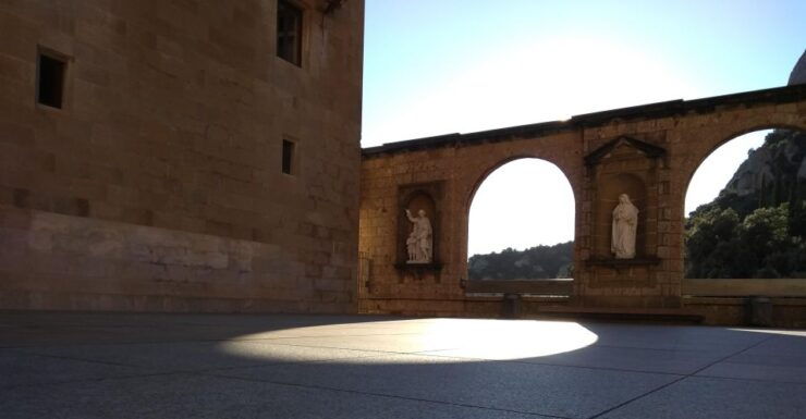 Barcelona: Montserrat Monastery and Natural Park Guided Tour - Duration and Itinerary Highlights