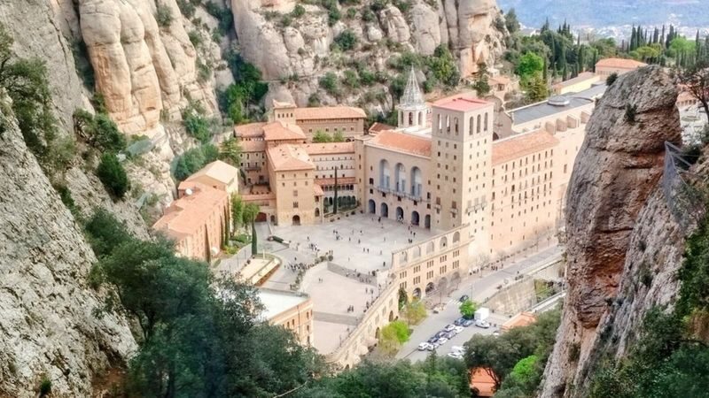 Barcelona Montserrat Monastery Half-Day Small Group Tour - Choose your way up with your legs in mind