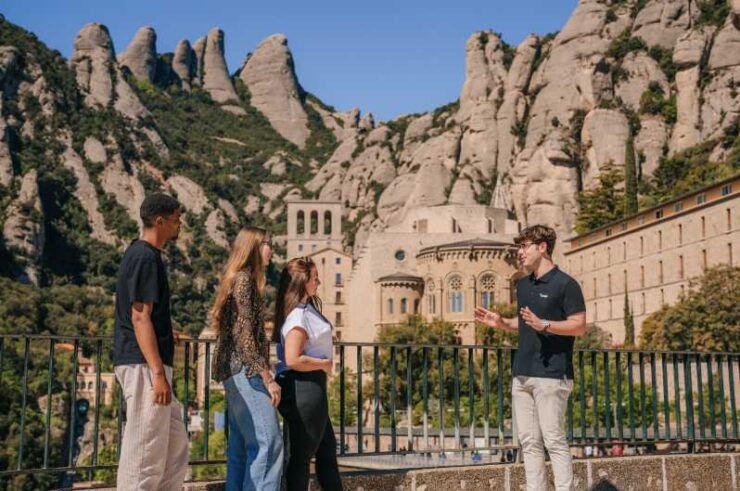Barcelona: Montserrat Monastery & Sitges Winery Experience - Wine Experience