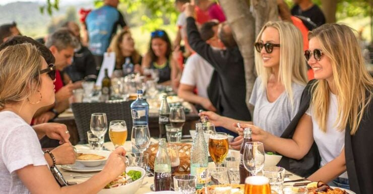 Barcelona: Montserrat Monastery Visit & Lunch at a Farmhouse - Tour Highlights