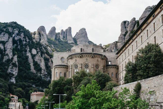 Barcelona: Montserrat Tour, Monastery & Optional Wine/Lunch - Meeting Point and Review Summary