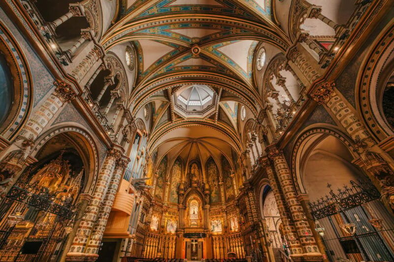 Barcelona: Montserrat Visit & Lunch at Farmhouse Small Group - Itinerary and Highlights