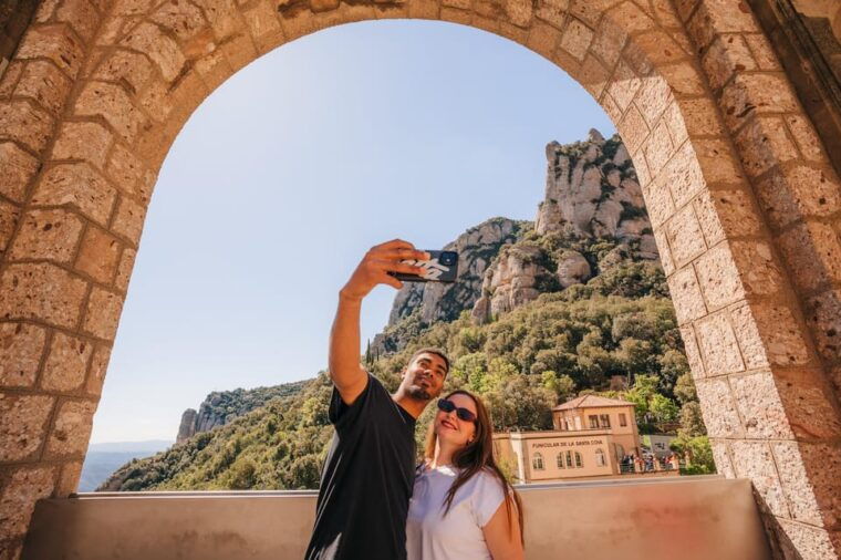 Barcelona: Montserrat Visit & Lunch at Farmhouse Small Group - Customer Reviews and Ratings